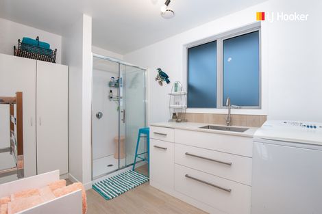 Photo of property in 5 Duthie Street, Milton, 9220