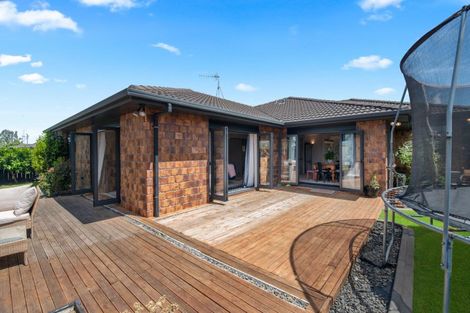 Photo of property in 14 Compton Grove, Huntington, Hamilton, 3210