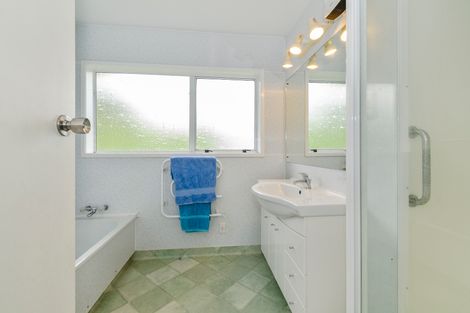 Photo of property in 105 Sandspit Road, Waiuku, 2123