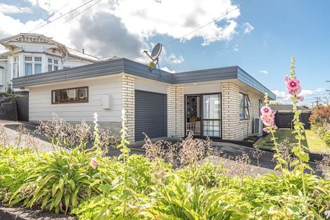 Photo of property in 10 Caius Avenue, Gonville, Whanganui, 4501