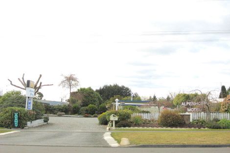 Photo of property in 33 Quintin Drive, Te Anau, 9600