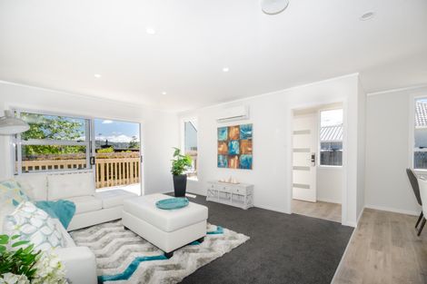 Photo of property in 16a Tapu Road, Huapai, Kumeu, 0810