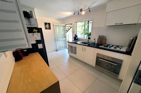 Photo of property in 69 Lynn Road, Bayview, Auckland, 0629