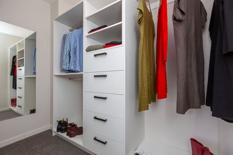 Photo of property in 77 Amohia Street, Paraparaumu, 5032