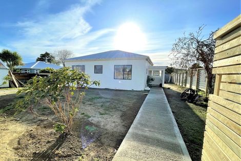 Photo of property in 33 Main Road, Owaka, 9535