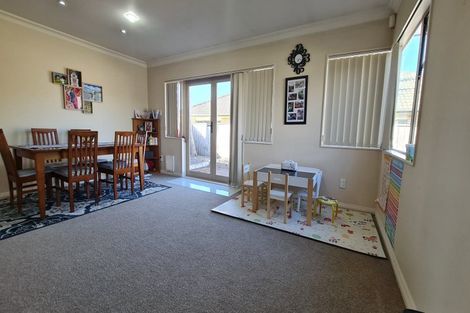Photo of property in 34 Jadewynn Drive, Massey, Auckland, 0614