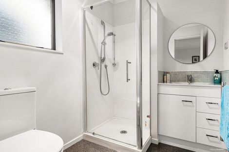 Photo of property in 7 Bayview Drive, Waiuku, 2123