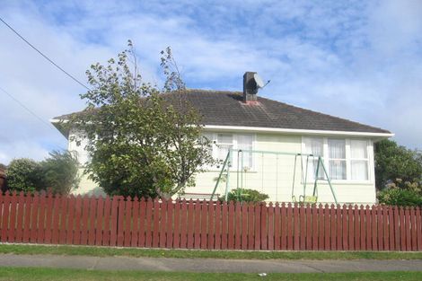 Photo of property in 4 Mexted Crescent, Ranui, Porirua, 5024