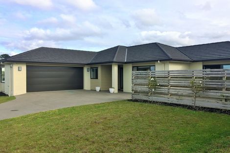Photo of property in 18 Pyne Crescent, Pokeno, 2402