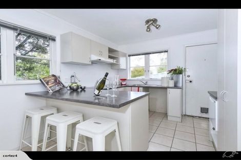 Photo of property in 4 Knox Road, Swanson, Auckland, 0612