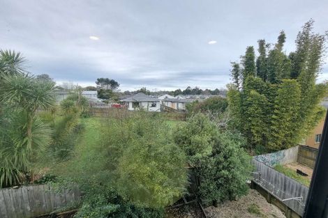 Photo of property in 11/2 Swan Hill Drive, Glen Eden, Auckland, 0602