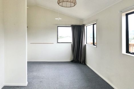 Photo of property in 24 Morere Street, Titahi Bay, Porirua, 5022