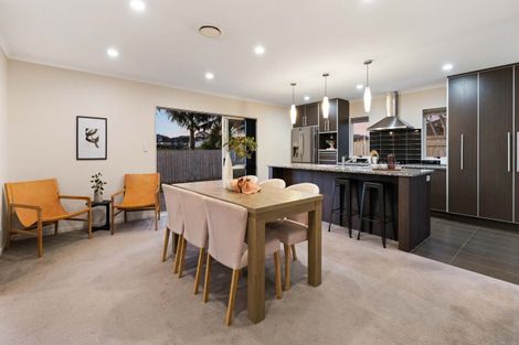 Photo of property in 6 Waynes Place, Pukekohe, 2120