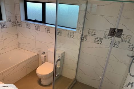 Photo of property in 12 San Casello Rise, Henderson, Auckland, 0612