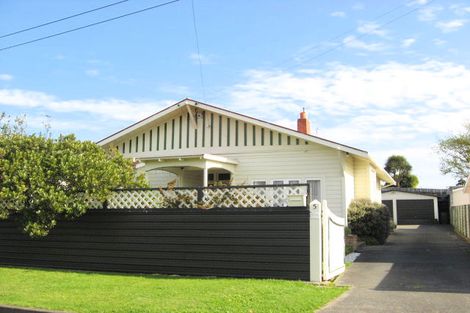 Photo of property in 5 Mason Terrace, Gonville, Whanganui, 4501
