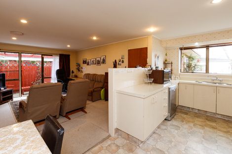 Photo of property in 5 Hill Court, Awapuni, Palmerston North, 4412