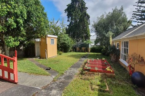 Photo of property in 385 West Coast Road, Glen Eden, Auckland, 0602