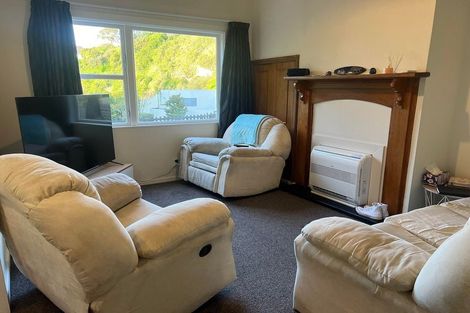 Photo of property in 98 Milton Road, Bluff Hill, Napier, 4110