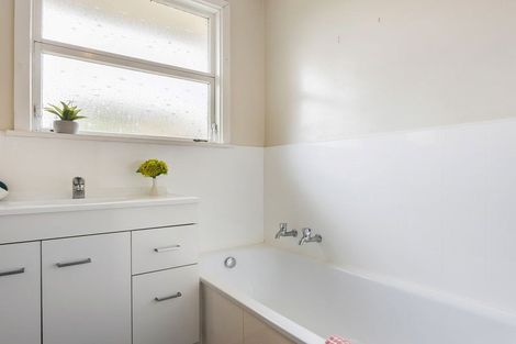 Photo of property in 10 Tulloch Place, Papanui, Christchurch, 8052