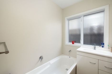 Photo of property in 390 Keyes Road, New Brighton, Christchurch, 8083