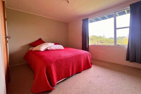 Photo of property in 102 Paekakariki Hill Road, Pauatahanui, Porirua, 5381