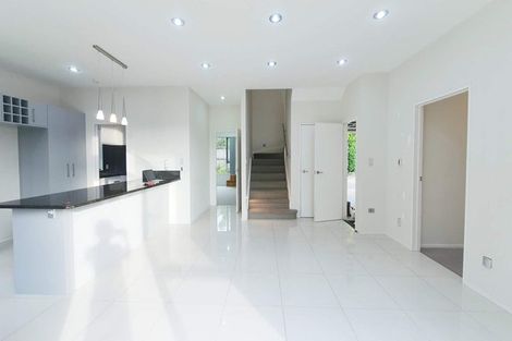 Photo of property in 7 Andy Crescent, Flat Bush, Auckland, 2016