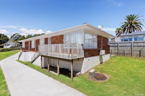 Photo of property in 2/84 Archers Road, Glenfield, Auckland, 0629
