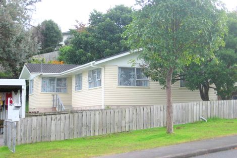 Photo of property in 4 Shale Avenue, Massey, Auckland, 0614