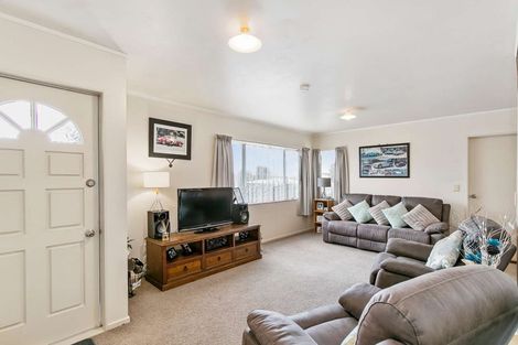 Photo of property in 2 Solea Road, Sunnyvale, Auckland, 0612