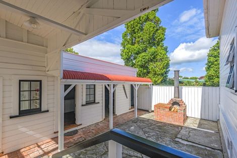 Photo of property in Kaingahou, 642 Pioneer Highway, Highbury, Palmerston North, 4412