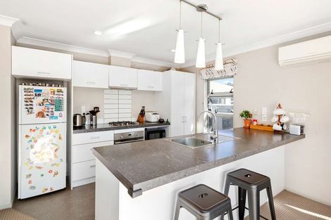 Photo of property in 15 Speldhurst Grove, Stokes Valley, Lower Hutt, 5019