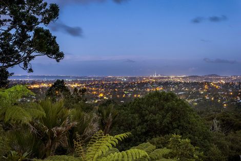 Photo of property in 39 Tawini Road, Titirangi, Auckland, 0604