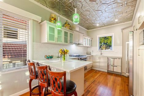 Photo of property in 7 Waterfront Road, Mangere Bridge, Auckland, 2022