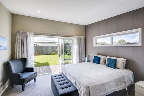 Photo of property in 88 Orotu Drive, Poraiti, Napier, 4112
