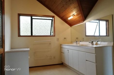 Photo of property in 58 Marywil Crescent, Hillcrest, Auckland, 0627