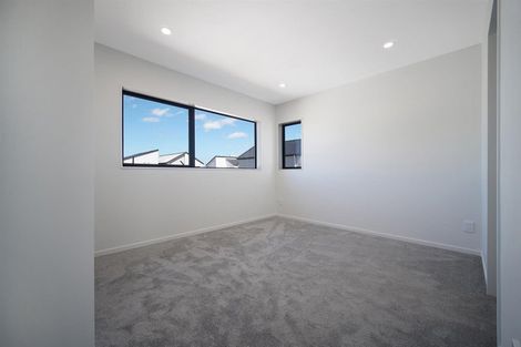 Photo of property in 127 Walters Road, Papakura, Takanini, 2110