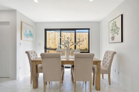 Photo of property in 45b Portadown Avenue, Pakuranga Heights, Auckland, 2010