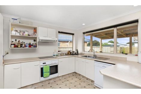 Photo of property in 10 Aldershot Place, Nawton, Hamilton, 3200