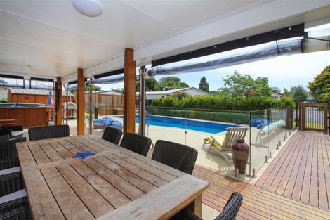 Photo of property in 33 Stella Drive, Clarks Beach, 2122