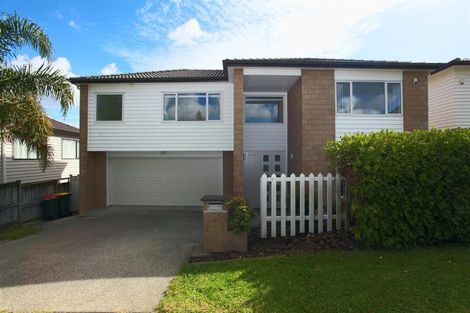 Photo of property in 3 Andy Crescent, Flat Bush, Auckland, 2016