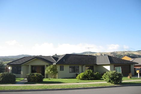 Photo of property in 7 Lorna Irene Drive, Raumati South, Paraparaumu, 5032