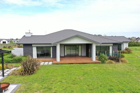 Photo of property in 10 Meadowpark Way, Matangi, Hamilton, 3283