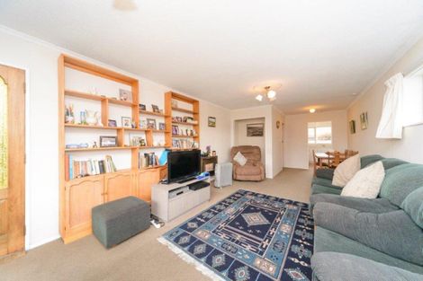 Photo of property in 11a Woodfield Avenue, Roslyn, Palmerston North, 4414