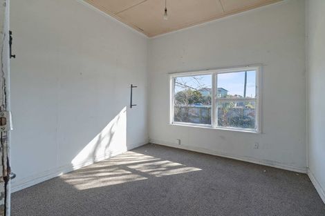 Photo of property in 290 Pages Road, Wainoni, Christchurch, 8061