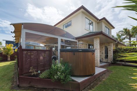 Photo of property in 27 Fergy Crescent, Wattle Downs, Auckland, 2103