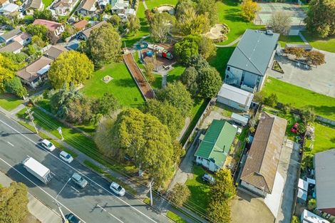 Photo of property in 25 Main North Road, Woodend, 7610