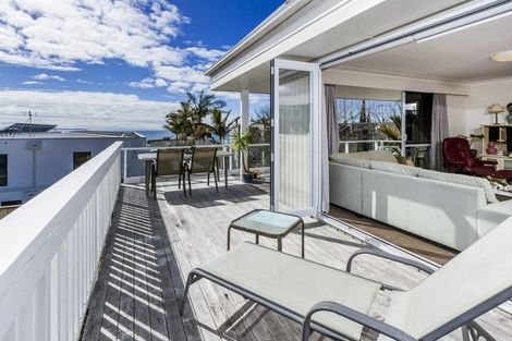 Photo of property in 4/30 Castor Bay Road, Castor Bay, Auckland, 0620