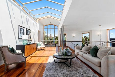 Photo of property in 5 Gilberd Place, Torbay, Auckland, 0630