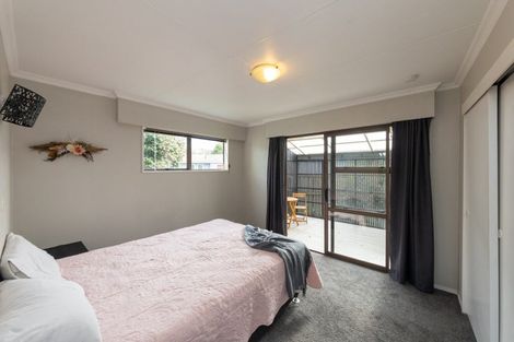 Photo of property in 17b Cecil Place, Cloverlea, Palmerston North, 4412