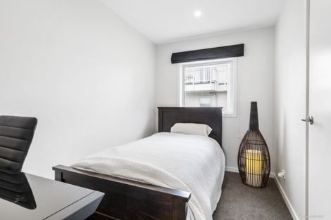 Photo of property in 56e Nicholson Road, Khandallah, Wellington, 6035